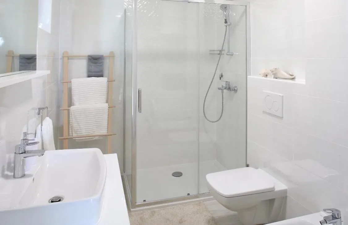 Superb Beachfront Apartment Povljana